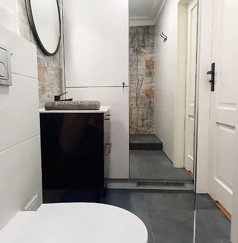 Dk Mendelsohna Apartment *